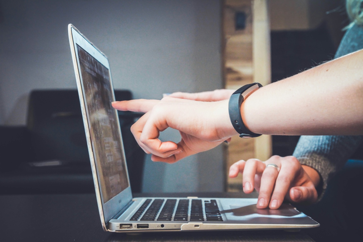 Why Professional Services Firms Should Hire a B2B Marketing Agency